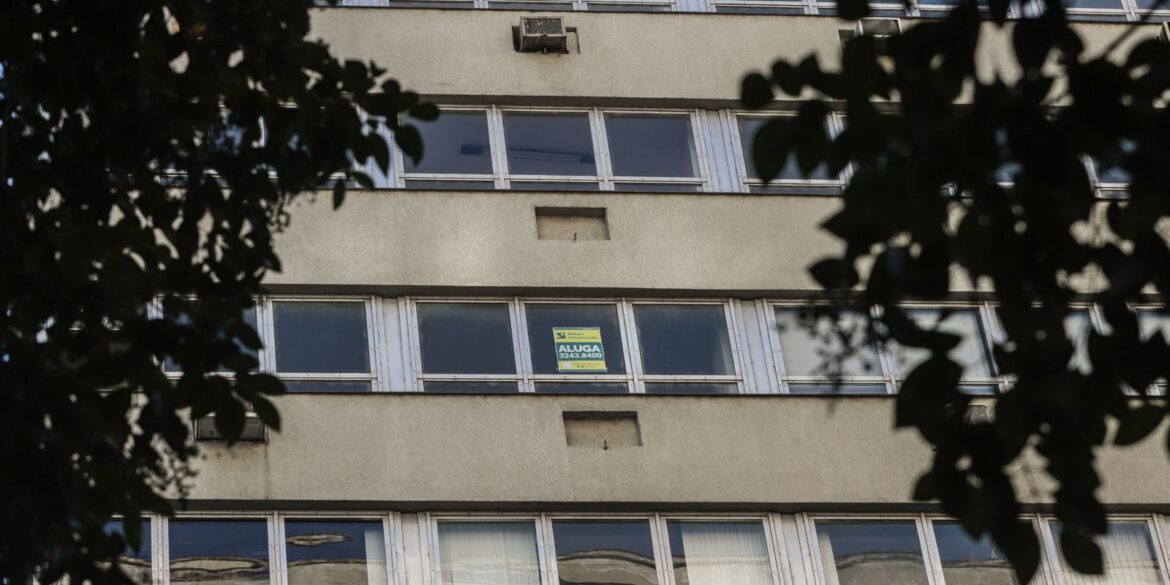 parcela-de-familias-que-pagam-aluguel-sobe-25%-em-8-anos,-mostra-ibge