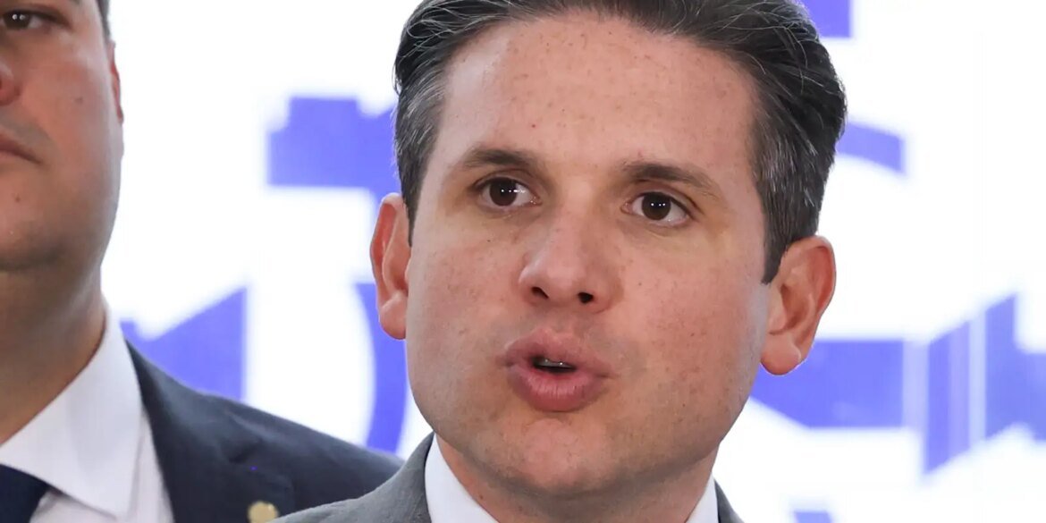 motta-diz-que-fim-da-escala-6×1-sera-debatida-por-meio-de-pec
