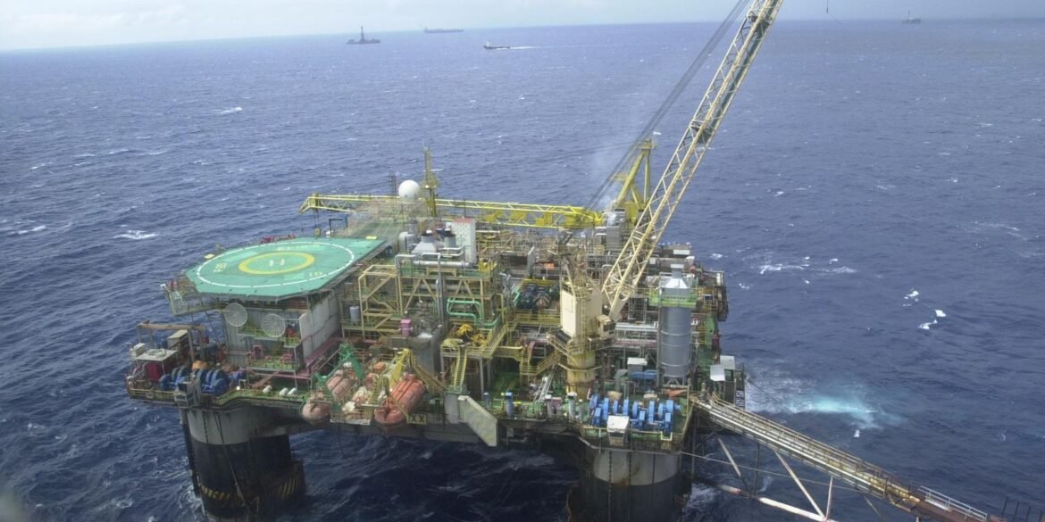 em-meio-a-guerra-no-ira,-brasil-bate-recorde-de-producao-de-petroleo