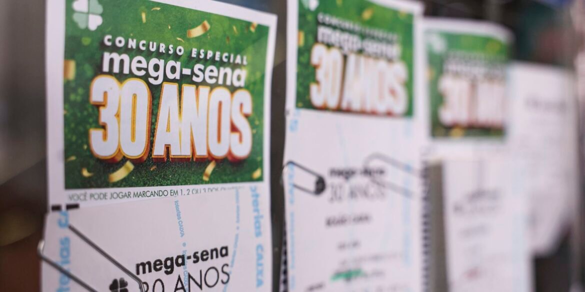 mega-30-anos-sorteia-premio-especial-de-r$-320-milhoes;-assista-aqui