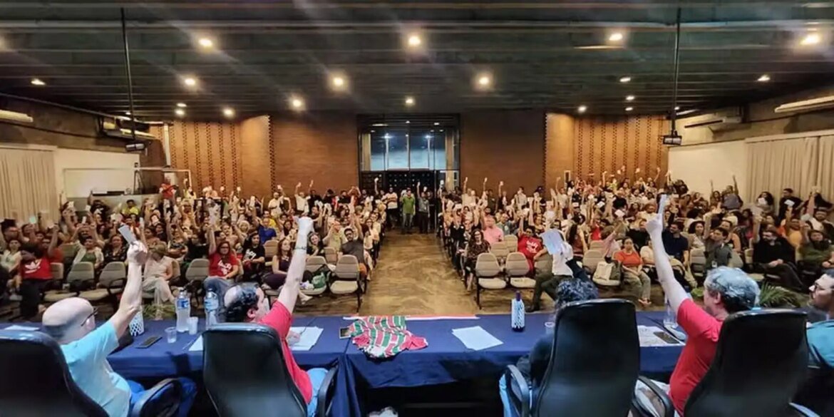 professores-da-uerj-suspendem-greve,-apos-tres-meses-de-paralisacao