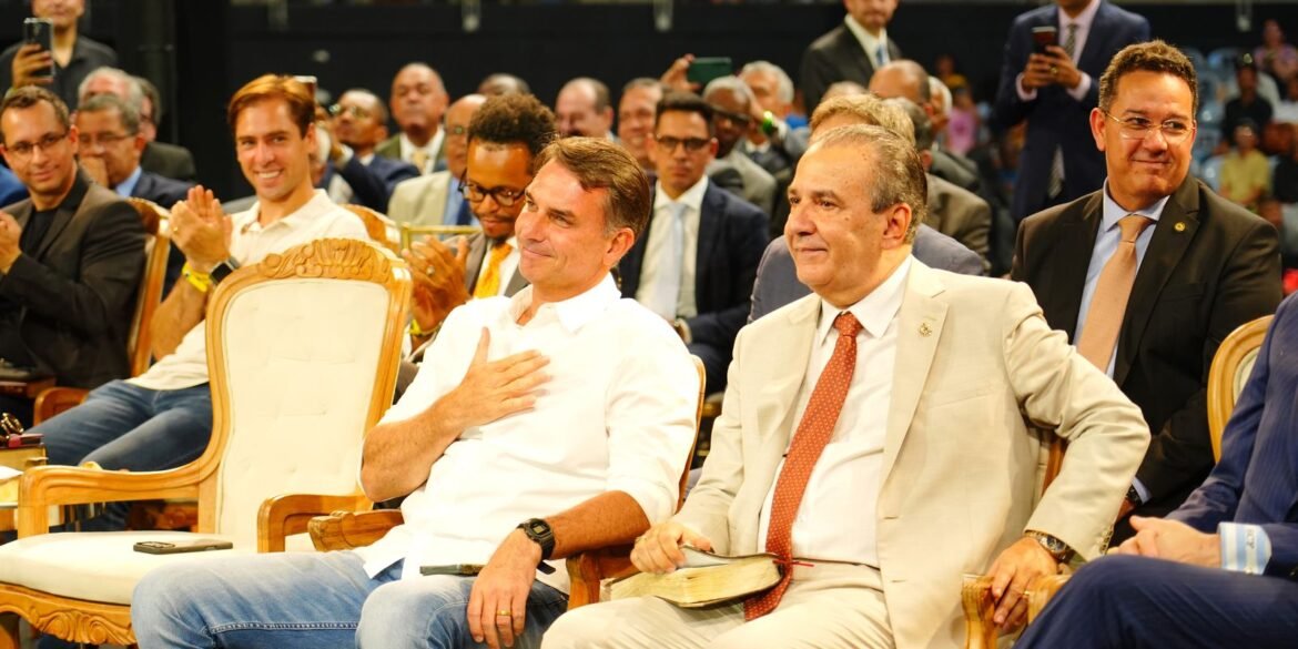 flavio-passa-domingo-reunido-com-prefeitos-e-vereadores-de-sao-paulo